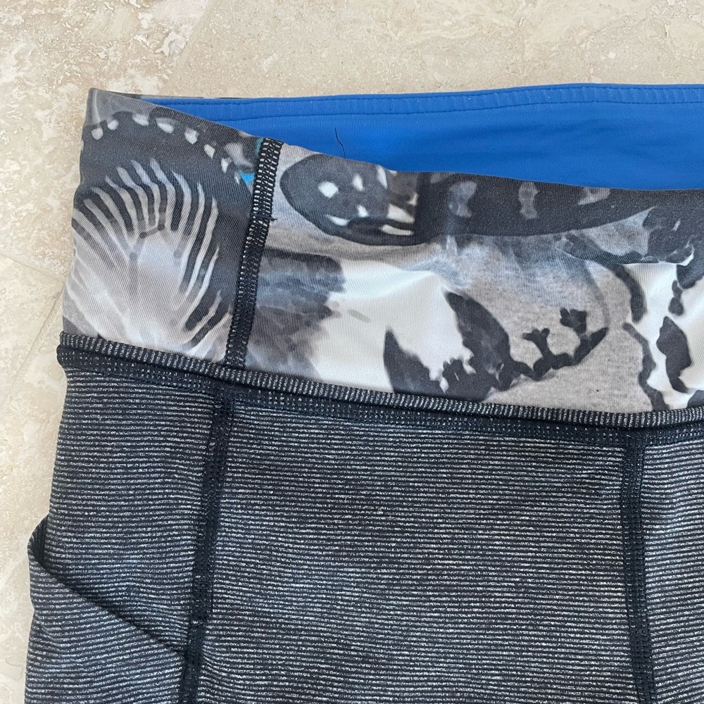 Lululemon Patterned Leggings - Picture 4 of 6